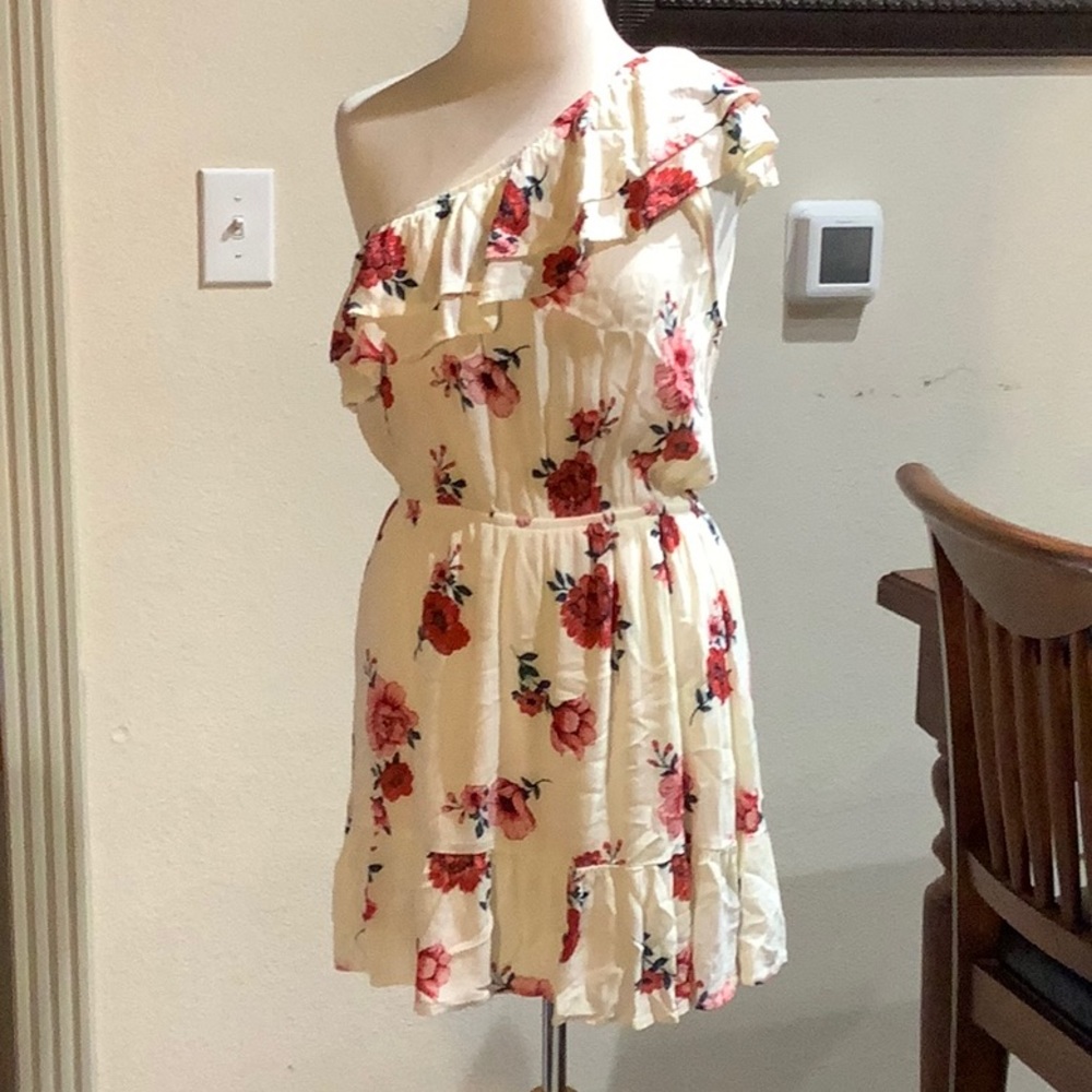 love, fire one-shoulder floral white dress